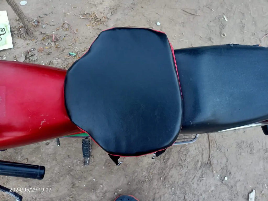 Universal Motorcycle Seat Cushion – Anti-Slip Comfort Pad for Long Rides