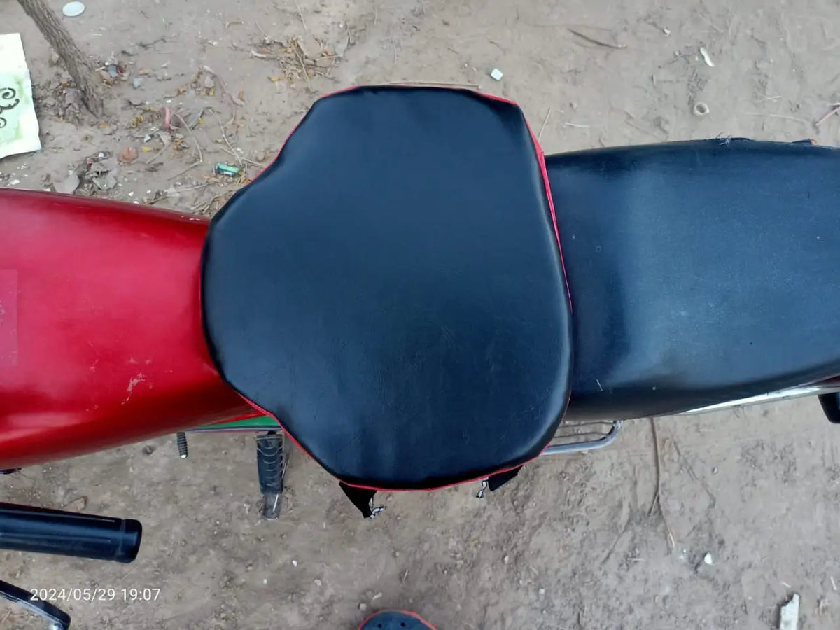 Universal Motorcycle Seat Cushion – Anti-Slip Comfort Pad for Long Rides